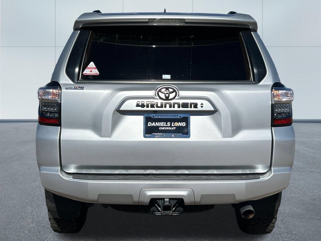 Used 2020 Toyota 4Runner SR5 Premium AWD/4WD image 4