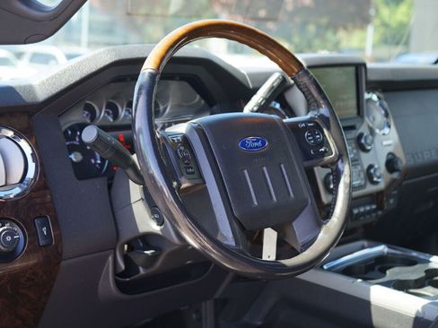 Used 2013 Ford F250 Platinum w/ FX4 Off Road Pkg AWD/4WD image 17