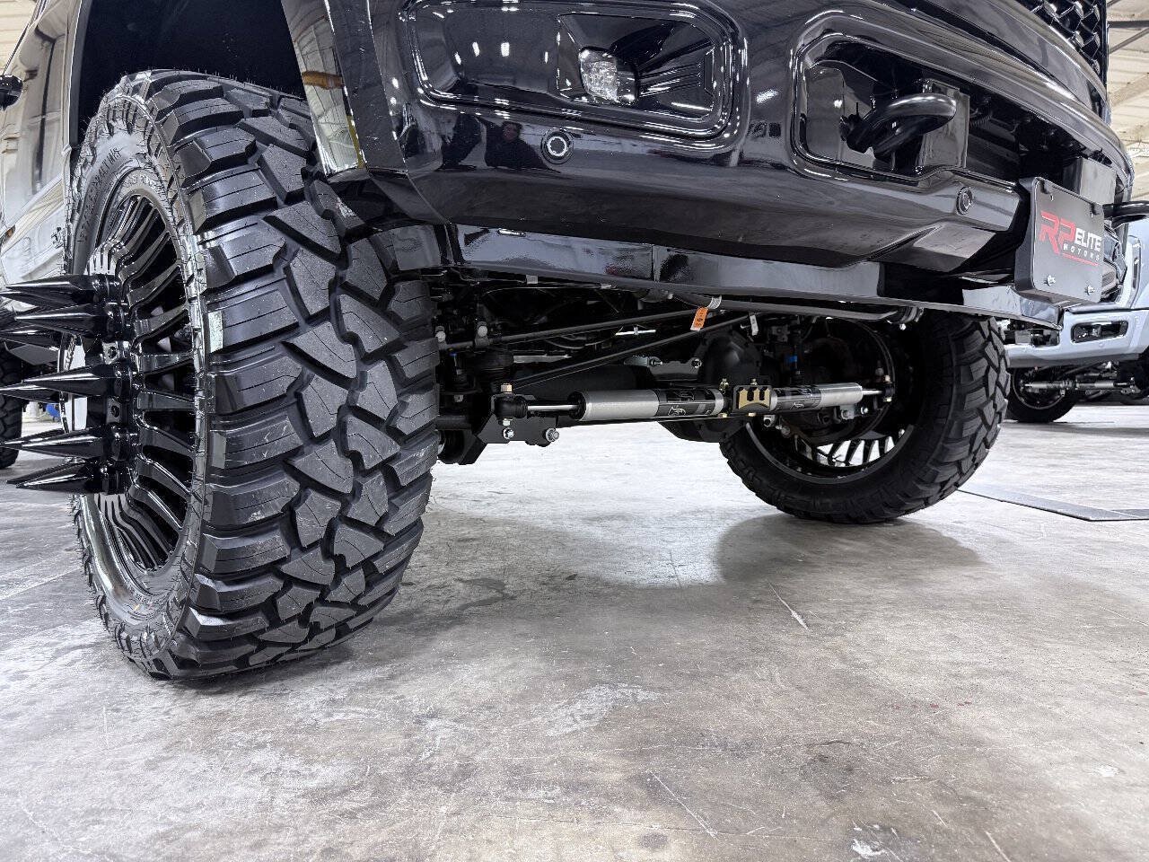 Used 2026 Ford F450 Platinum w/ FX4 Off-Road Package AWD/4WD image 18