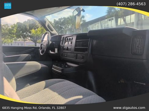 Used 2017 GMC Savana 2500 RWD image 21
