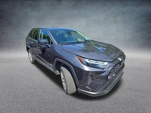 Used 2025 Toyota RAV4 LE AWD/4WD image 2