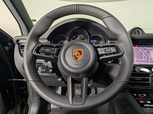 New 2026 Porsche Macan image 35