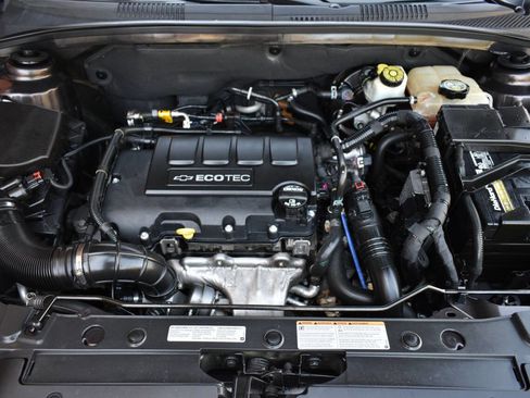 Used 2015 Chevrolet Cruze LT image 37