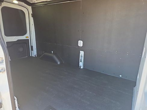 New 2026 Ford Transit 250 148 Medium Roof w/ Load Area Protection Package image 9