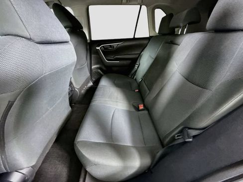 Used 2022 Toyota RAV4 LE FWD image 22