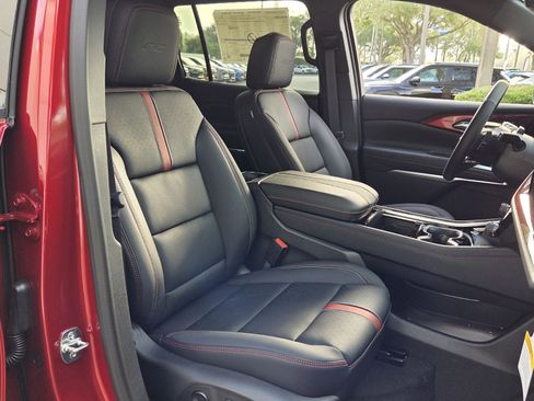 New 2026 Chevrolet Traverse RS w/ LPO, Floor Liner Package FWD image 24