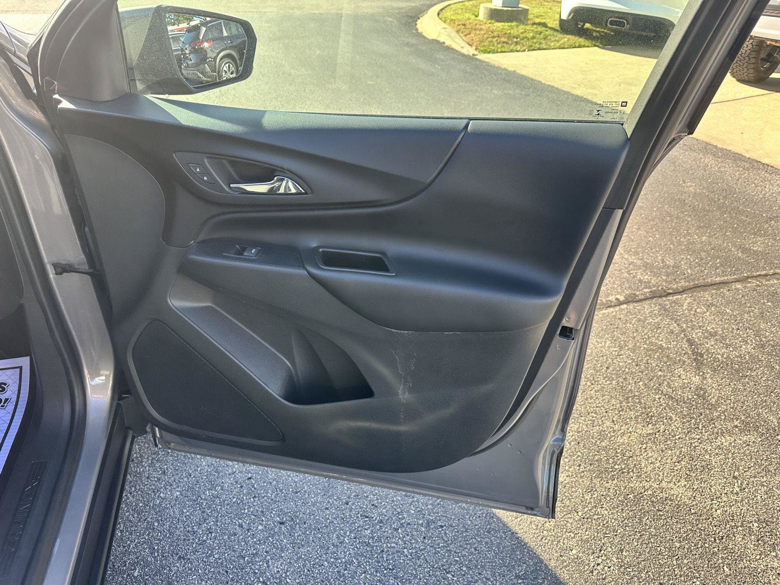 Used 2019 Chevrolet Equinox LT FWD image 10