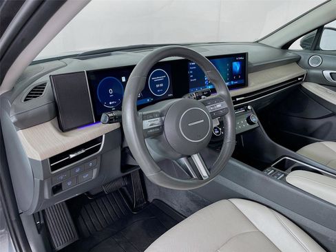 Used 2025 Hyundai Sonata Limited image 13