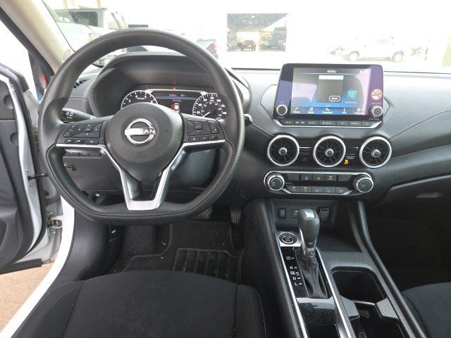 Used 2024 Nissan Sentra SV FWD image 9