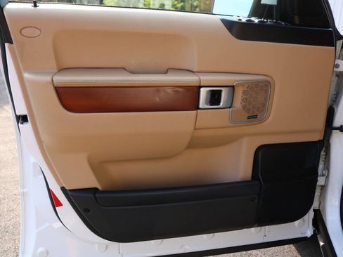 Used 2011 Land Rover Range Rover HSE AWD/4WD image 39