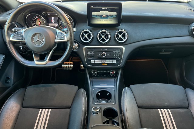 Used 2018 Mercedes-Benz CLA 250 image 17