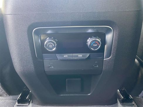 Used 2025 Chevrolet Tahoe LT image 11