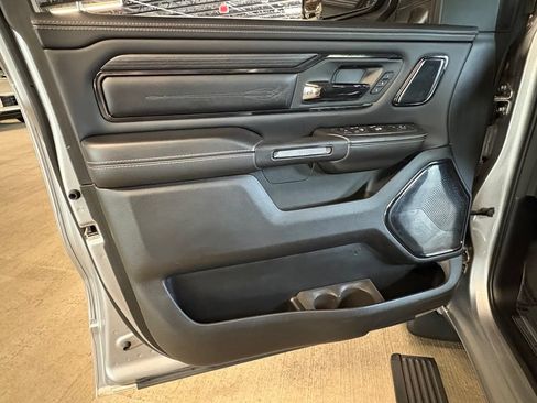 Used 2022 RAM 1500 Limited AWD/4WD image 19
