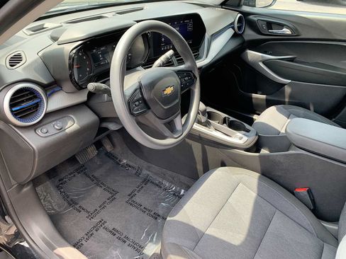 Certified 2024 Chevrolet Trax LS w/ LS Convenience Package FWD image 10