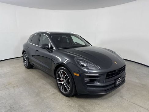 Certified 2024 Porsche Macan S AWD/4WD image 9