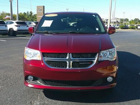 Used 2019 Dodge Grand Caravan SE image 17