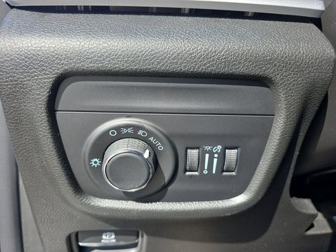 New 2026 Jeep Grand Cherokee Altitude AWD/4WD image 26