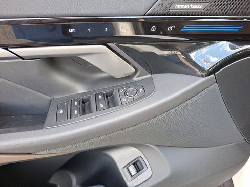 Certified 2025 BMW 530i xDrive w/ Premium Package image 12