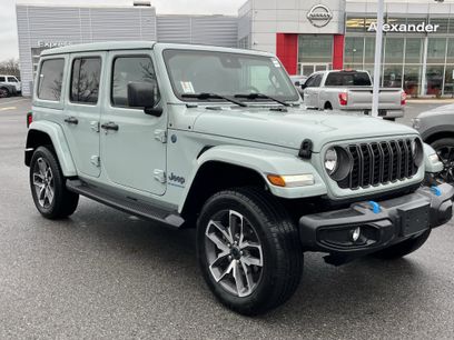 Used 2024 Jeep Wrangler Unlimited w/ Convenience Group