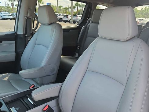 Used 2022 Honda Odyssey Touring image 13