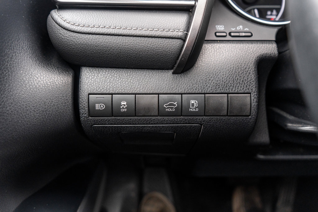Used 2020 Toyota Camry SE FWD image 20