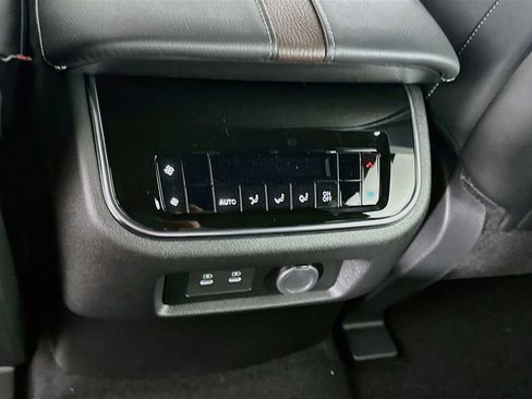 New 2026 Nissan Armada SL w/ Captain's Chari Seat Package AWD/4WD image 33
