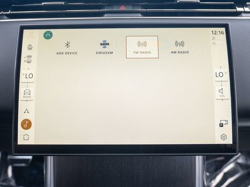 Certified 2024 Land Rover Range Rover SE AWD/4WD image 31