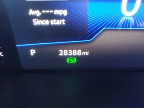 Used 2022 Volkswagen Taos SE image 25