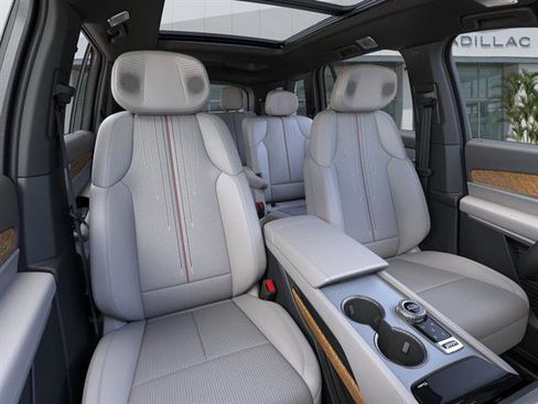 New 2026 Cadillac Vistiq Luxury w/ LPO, Floor Liner Package AWD/4WD image 16