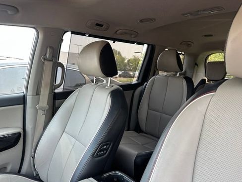 Used 2019 Kia Sedona SX FWD image 10