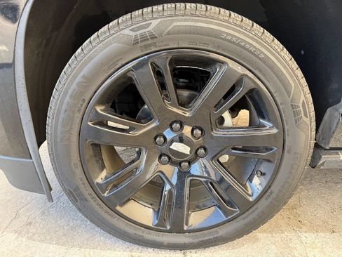 Used 2018 Cadillac Escalade Platinum AWD/4WD image 11