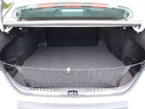 New 2026 Toyota Camry Hybrid FWD image 11