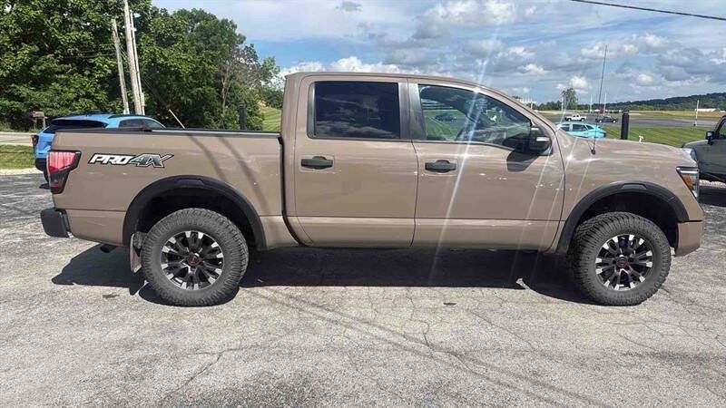 Used 2021 Nissan Titan PRO-4X w/ Pro-4x Convenience Package AWD/4WD image 1