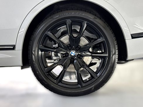 New 2026 BMW X7 xDrive40i w/ M Sport Package image 12