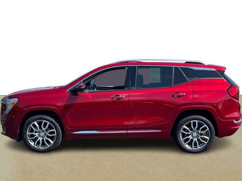 Used 2023 GMC Terrain Denali w/ Denali Premium Package AWD/4WD image 2
