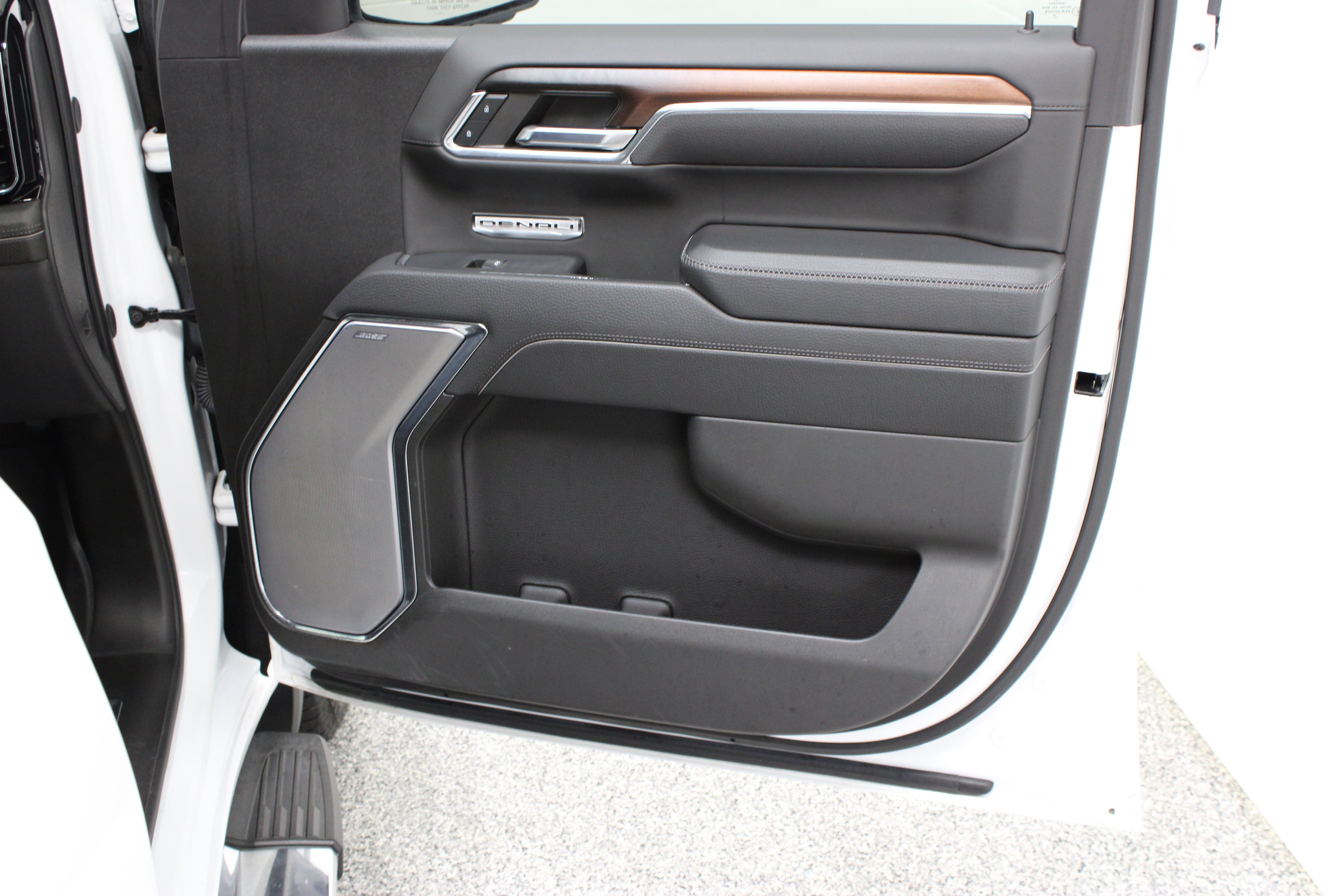 Used 2024 GMC Sierra 1500 Denali AWD/4WD image 40