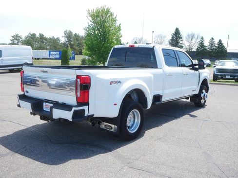 Used 2023 Ford F350 Platinum AWD/4WD image 5