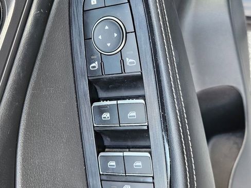 Used 2022 Nissan Rogue SL w/ SL Premium Package image 11