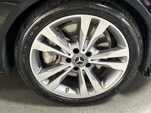 Used 2019 Mercedes-Benz C 300 Sedan image 13