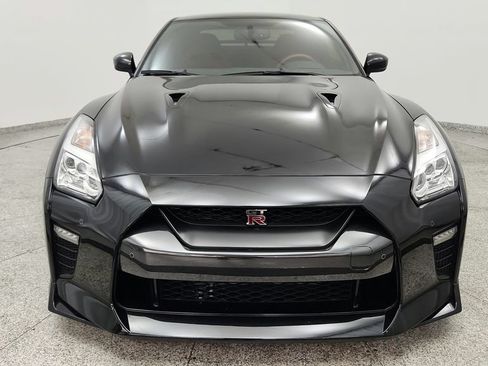 Used 2020 Nissan GT-R Premium w/ Premium Interior Package AWD/4WD image 9