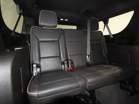 Used 2023 GMC Yukon XL SLT w/ SLT Premium Package AWD/4WD image 27