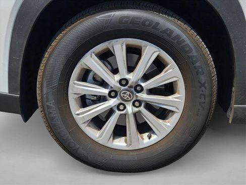 Used 2026 Toyota Grand Highlander FWD image 14