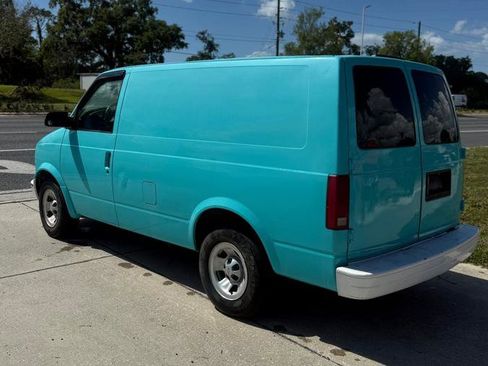 Used 2001 Chevrolet Astro image 3
