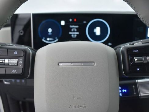 Used 2025 Hyundai Santa Fe Limited image 11