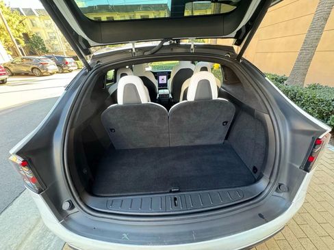 Used 2018 Tesla Model X 75D image 35