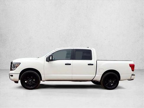 Used 2023 Nissan Titan SV w/ SV Convenience Package AWD/4WD image 2