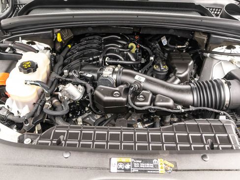 Used 2023 Jeep Grand Cherokee Altitude image 45