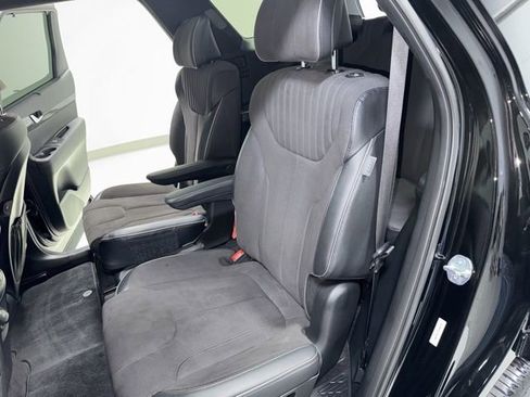 Used 2025 Hyundai Palisade Calligraphy image 2