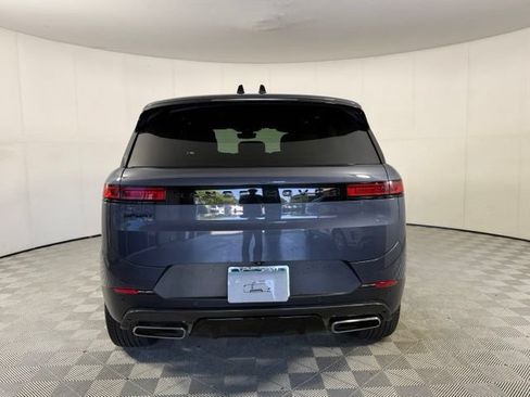 Used 2025 Land Rover Range Rover Sport SE AWD/4WD image 7