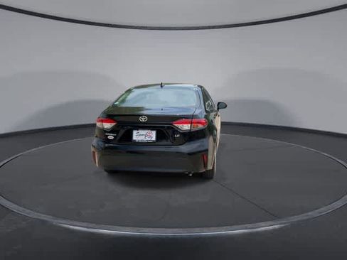Used 2023 Toyota Corolla LE FWD image 3